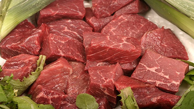 Do guláše používejte hovězí maso.