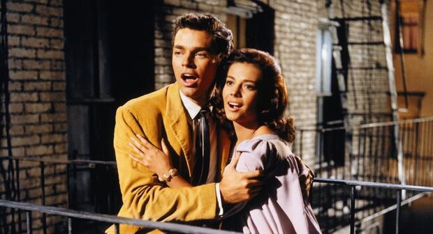 Natalie Wood a Richard Beymer jako Maria a Tony v oscarovém West Side Story.