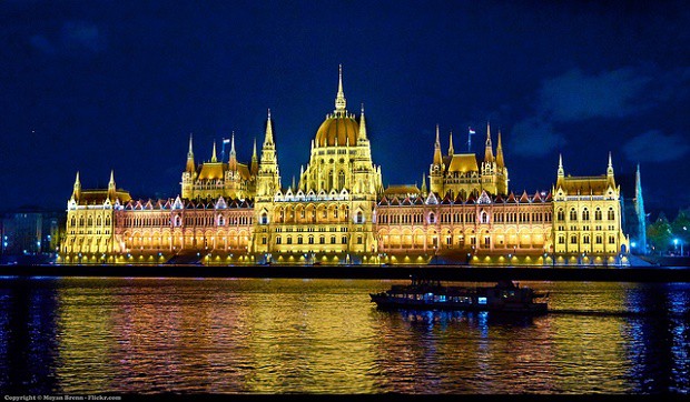 Budapešť je plná impozantních budov.