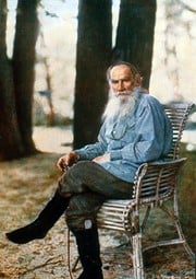 Tolstoj na barevné fotce.