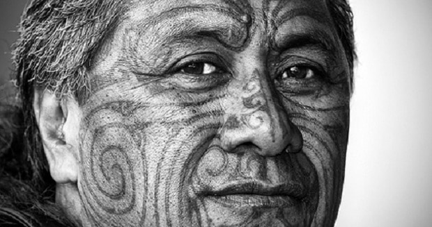 Maorské obličejové moko.