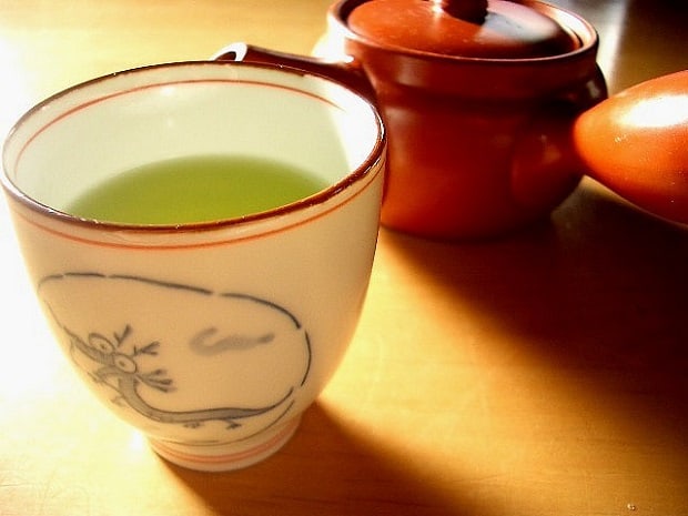Tradiční zelený čaj.